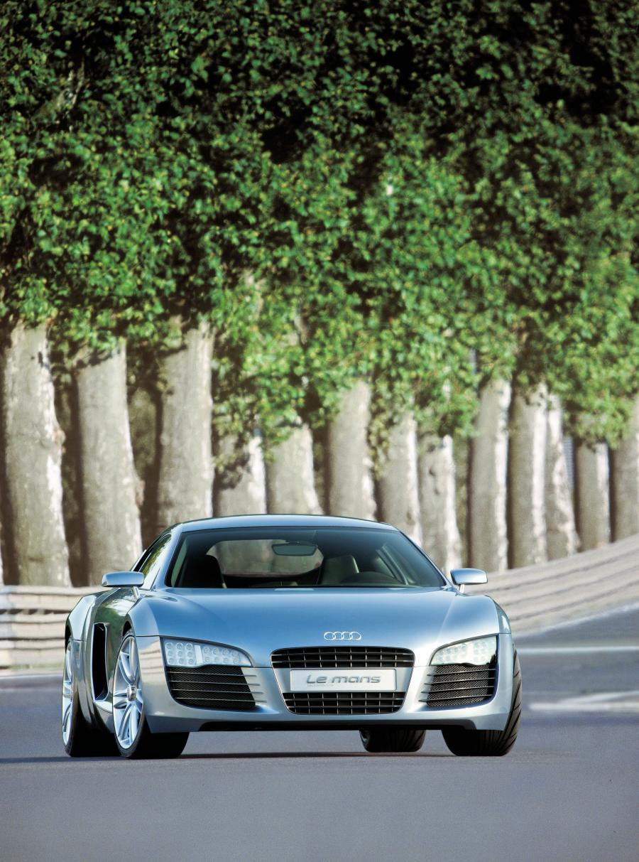  Audi R8 Le Mans Quattro Concept 2003 года  (фото 7 из 42)